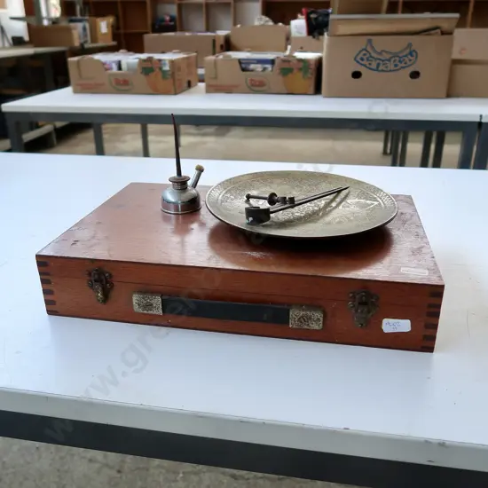 VINTAGE OIL PAINTING BOX SET AND DISH WITH SCRIBE