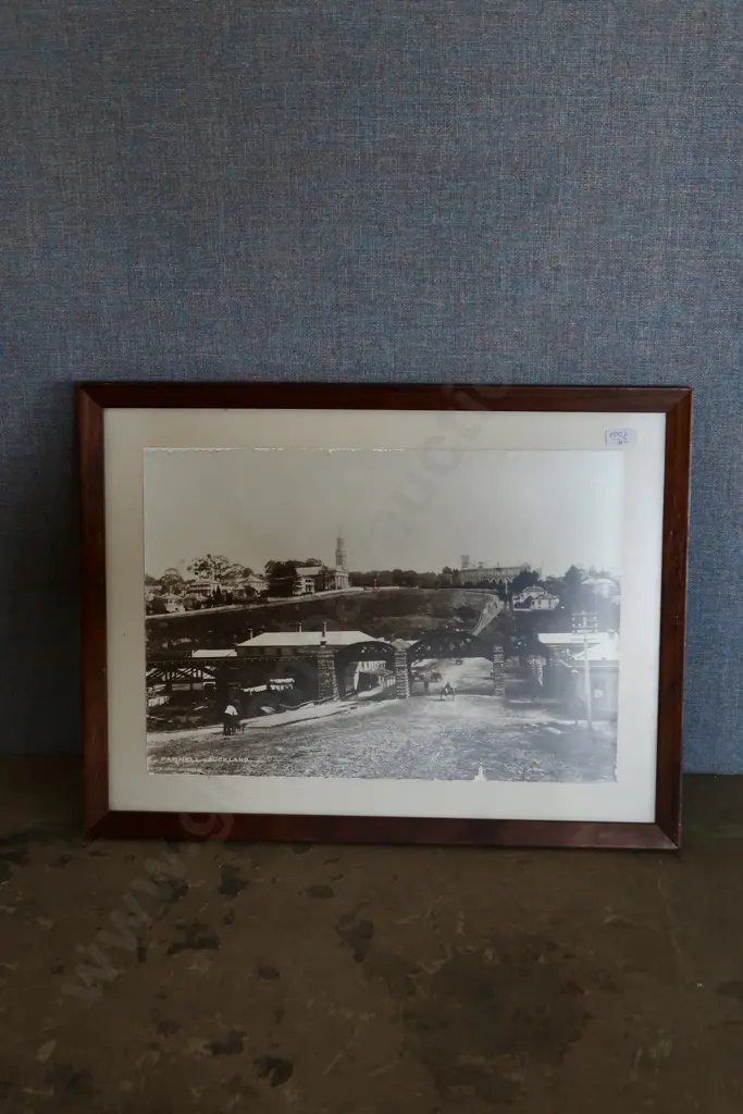 COLLECTION OF PAINTINGS Image 1++