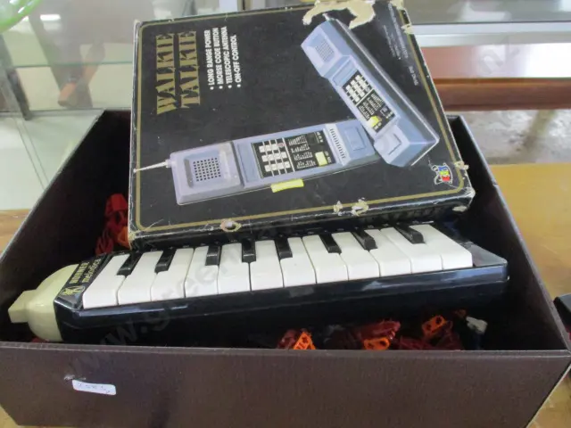 BOX LOT ASSORTED ITEMS Image 1++