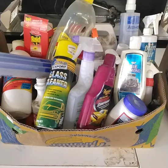 BOX OF CLEANING PRODUCTS