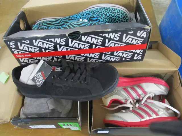 SHOES X 3 BOXES Image 1++