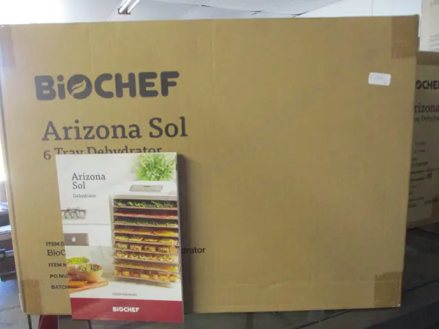 BRAND NEW BOXED 6 TRAY DEHYDRATOR Image 1++