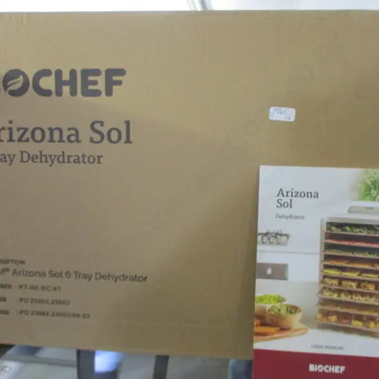 BRAND NEW BOXED 6 TRAY DEHYDRATOR