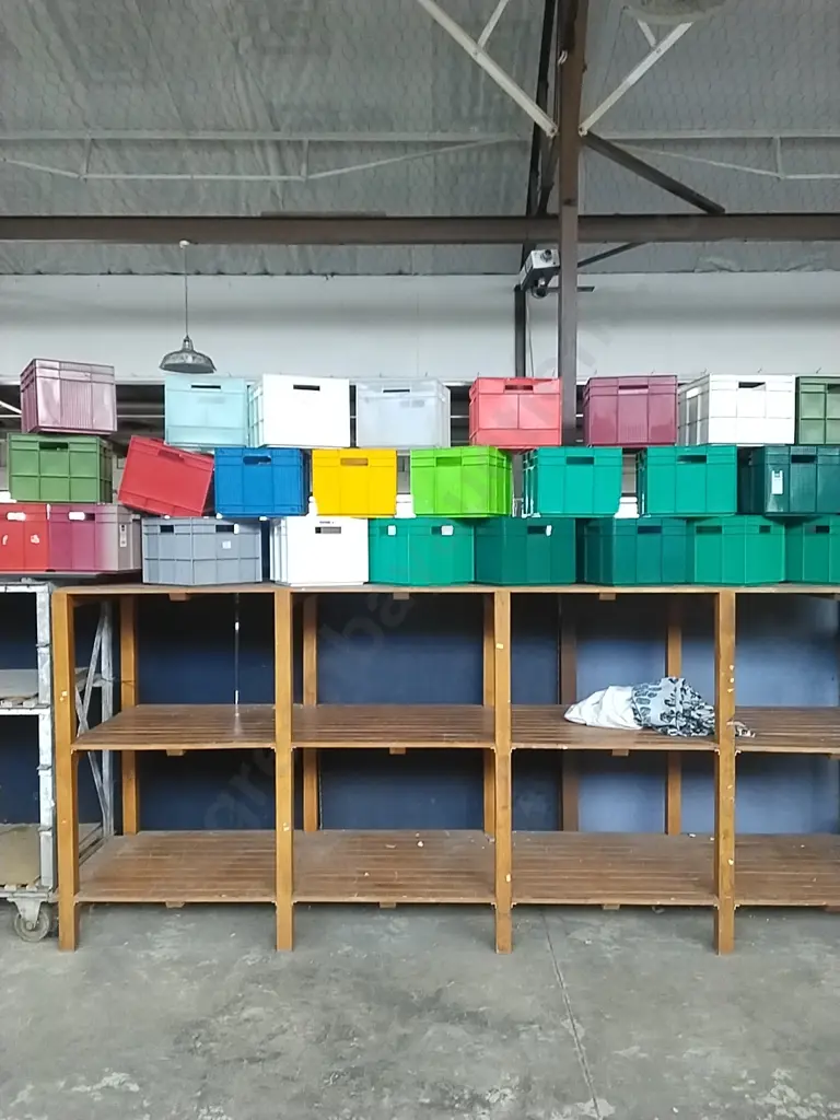 26 x SQUARE PLASTIC BOXES Image 1++