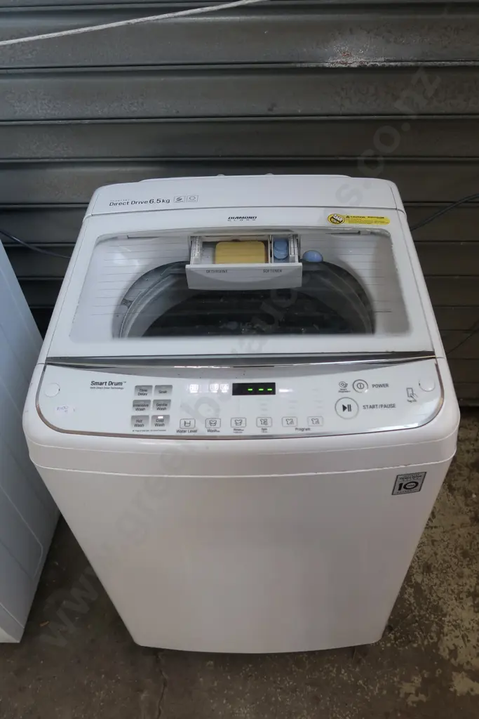 LG INVERTER DIRECT DRIVE 6.5KG SMART DRUM WASHING MACHINE (Power on but not tested) Image 1++