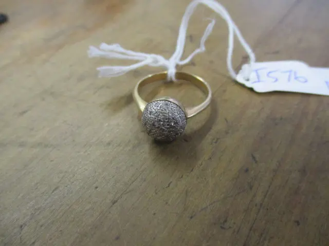 9ct Diamond Ring Image 1++