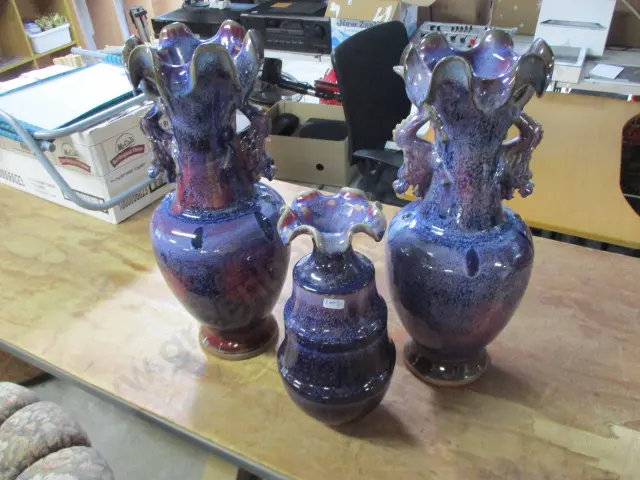 Set 3  Chinese Vases Image 1++