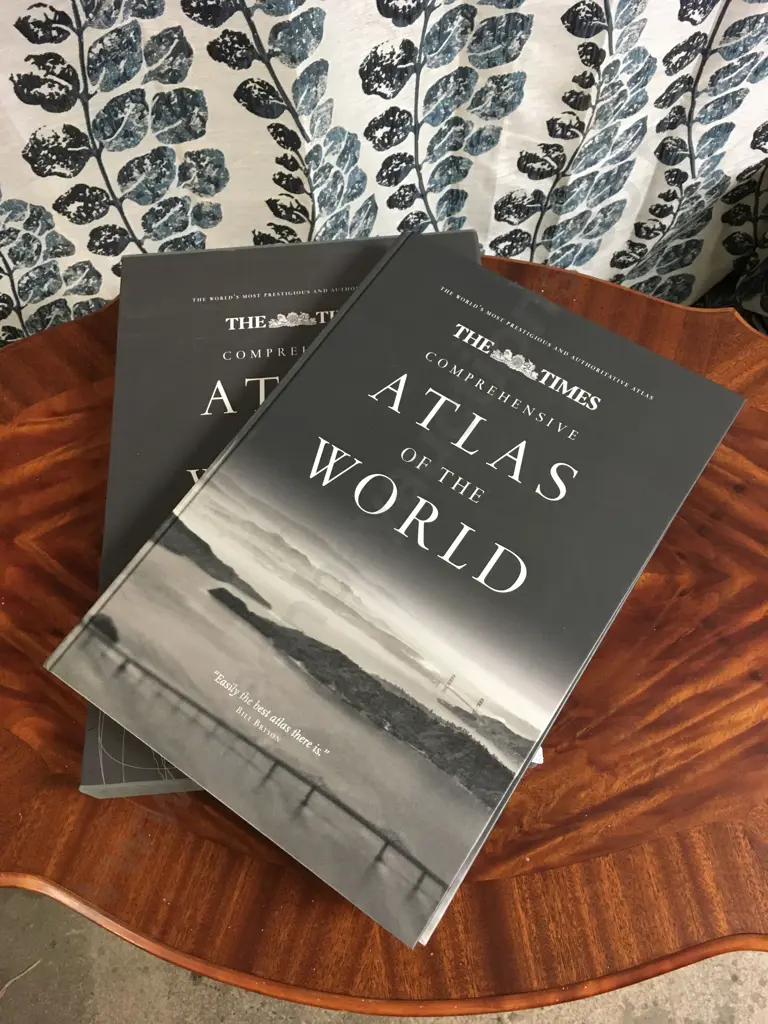 THE TIMES COMPREHENSIVE ATLAS OF THE WORLD Image 1++