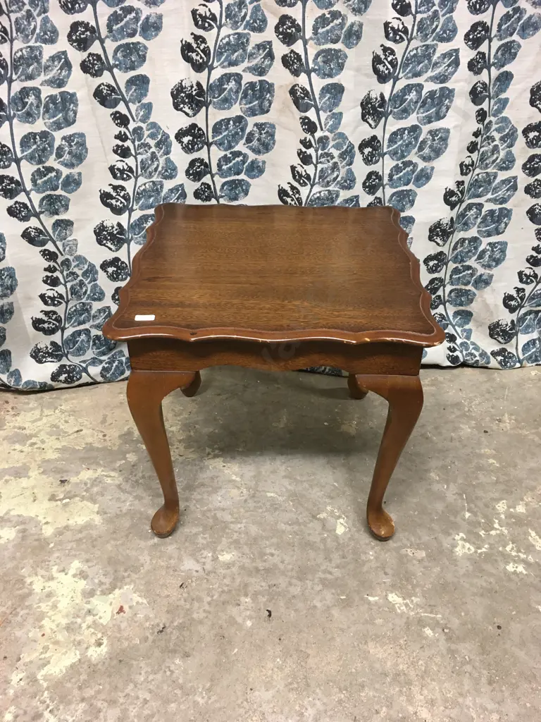 QUEEN ANNE STYLE MAHOGANY TEA TABLE Image 1++