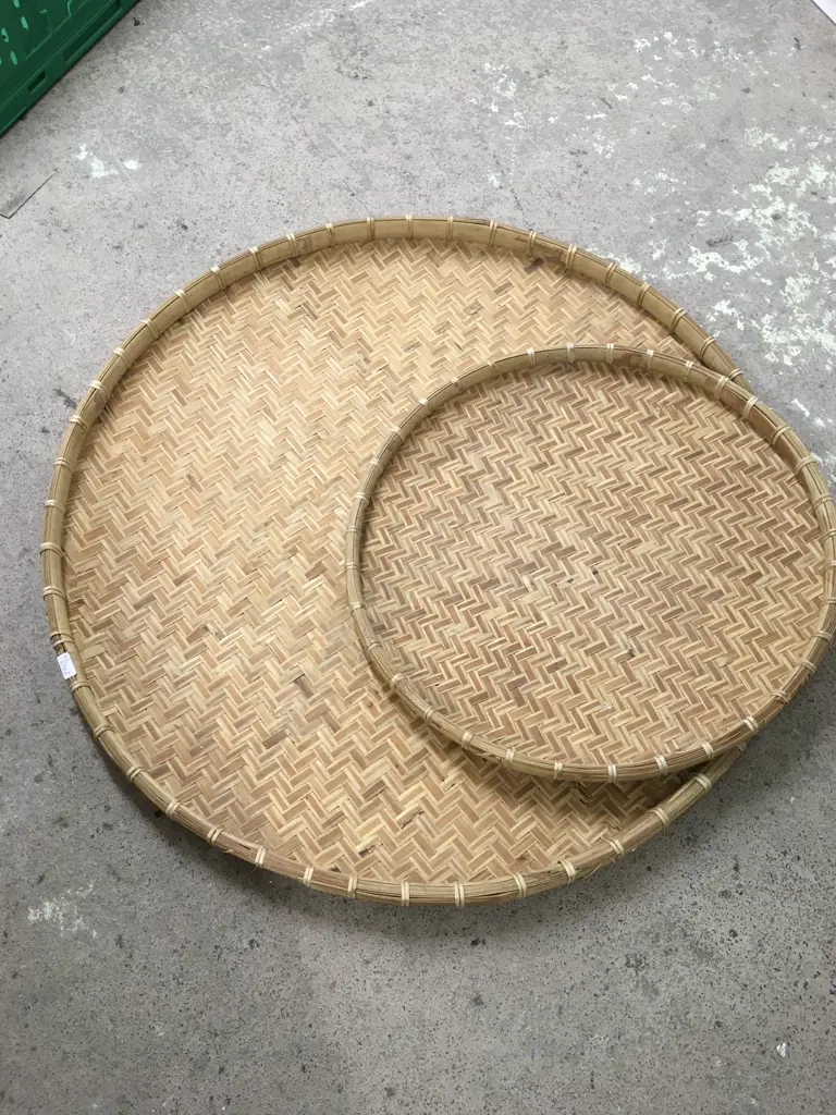 RICE PLATE TRAYS VINTAGE WOVEN CIRCULAR Image 1++