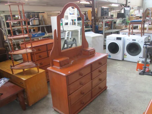 Dressing Table Image 1++