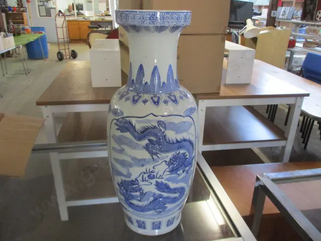 Chinese Vase Image 1++