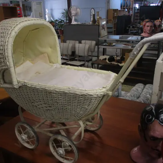 Vintage Dolls Pram