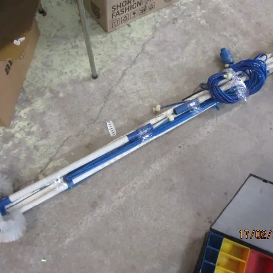 2 House Wash Brushes