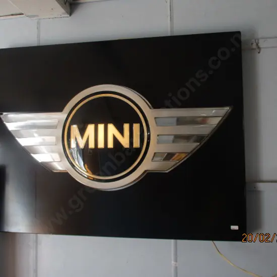Large Mini Dealership Light