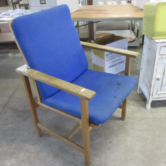 Mid Century Chair (for restoration)