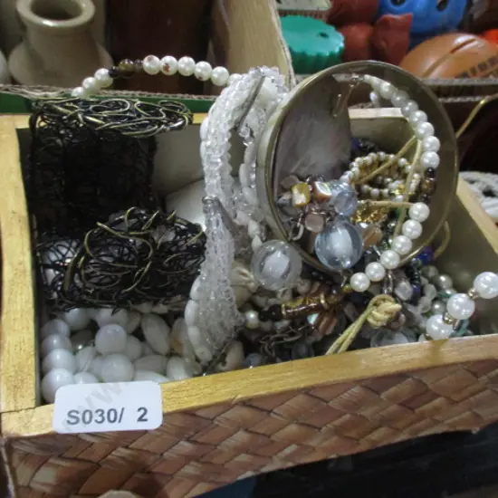 TrinketBox and Contents