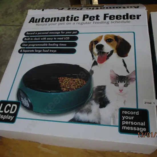 Dog Feeder