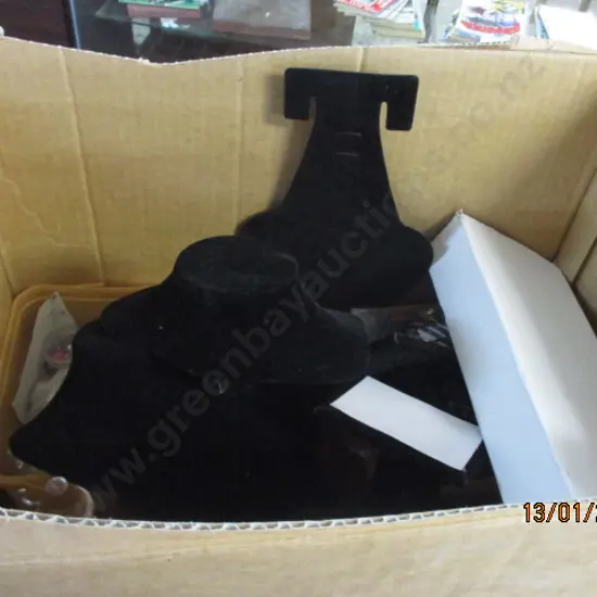 Jewellery Stand and Jewellery