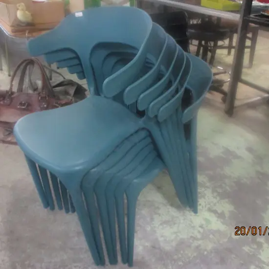 6 Retro Chairs