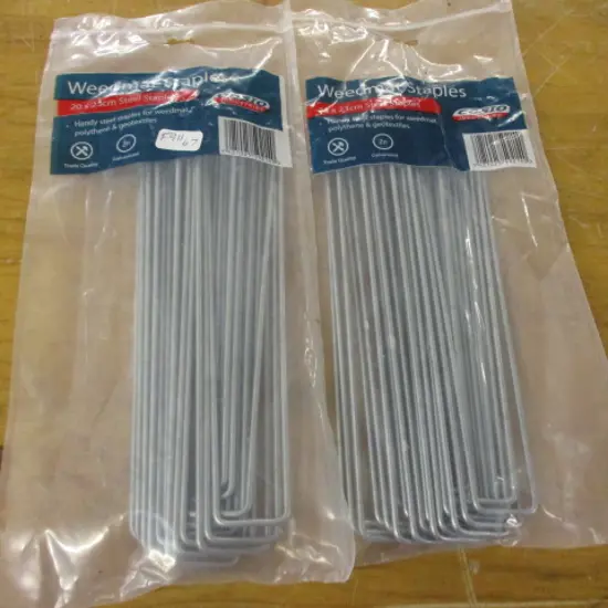 Weedmat Staples