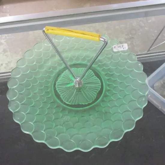 Uranium Glass Plate (crack)