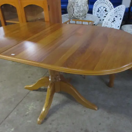 Rimu Dining Table