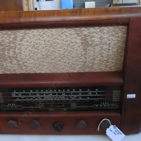 93 Cromwell Radio
