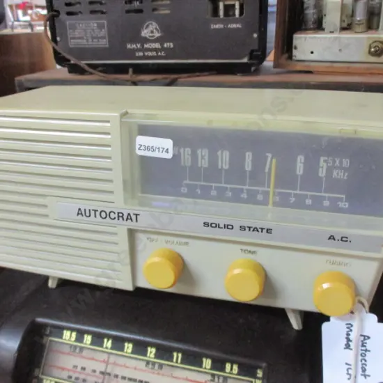 200 Autocrat Radio