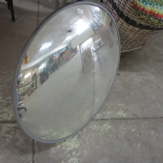 Convex Mirror