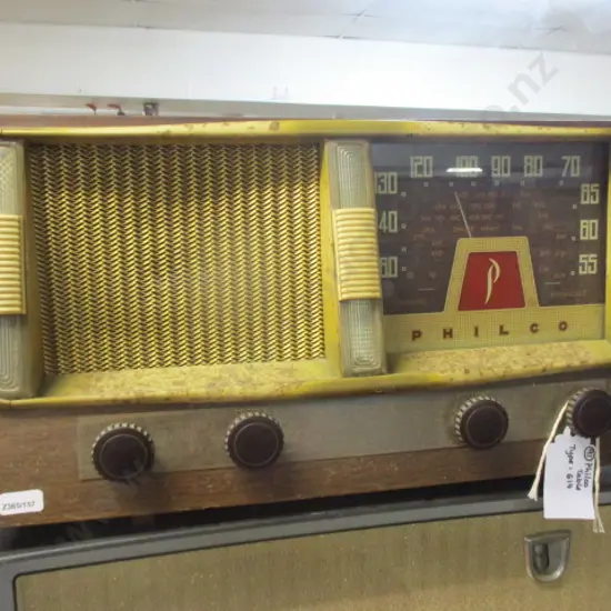 91 Philco Radio