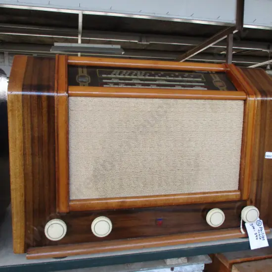 12 Phillips Radio