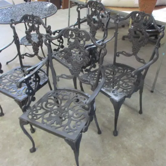 4 Patio Chairs