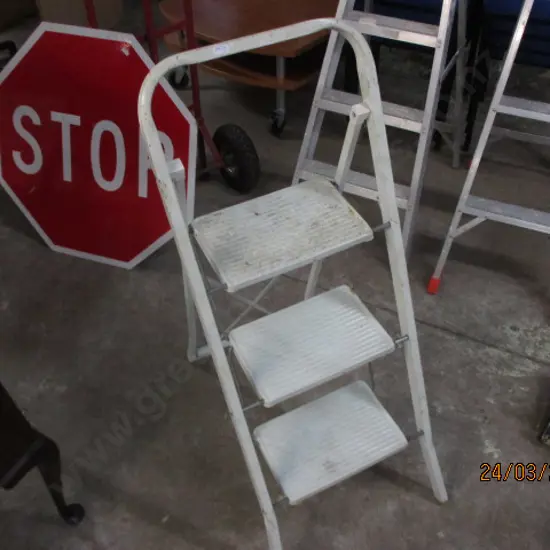 Step Ladder