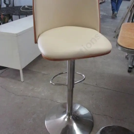 Retro Stool