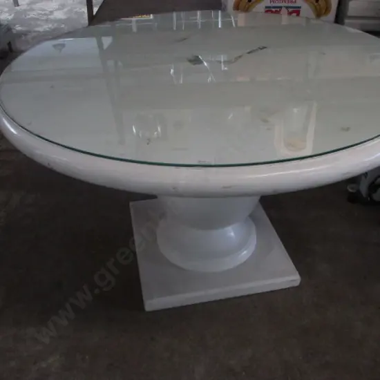 Round Dining Table