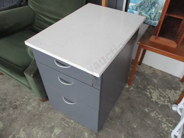 Side Drawers Image 1++