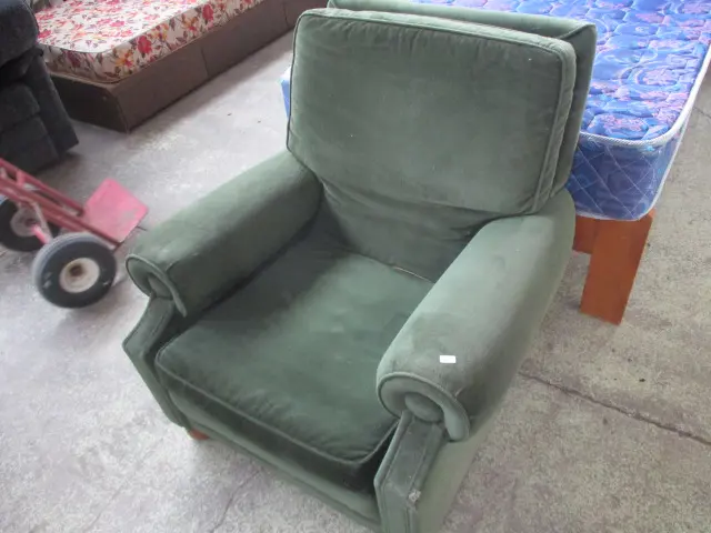 Easy Chair Image 1++