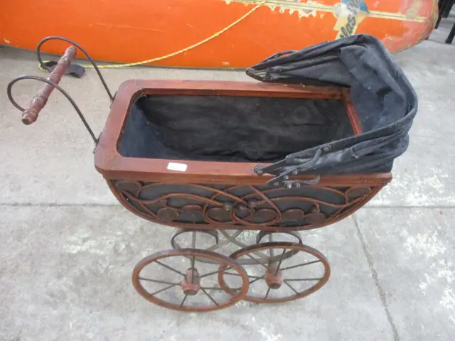 Dolls Pram Image 1++