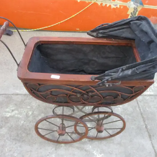 Dolls Pram