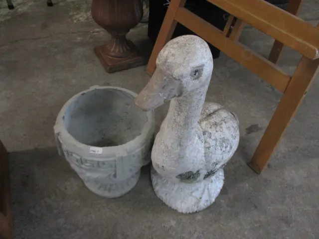 Garden Pot and Duck Image 1++