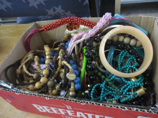 Box Costume Image 1++