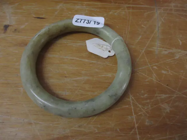 Jade Bangle Image 1++