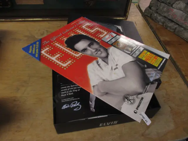 Elvis Memorabilia Image 1++