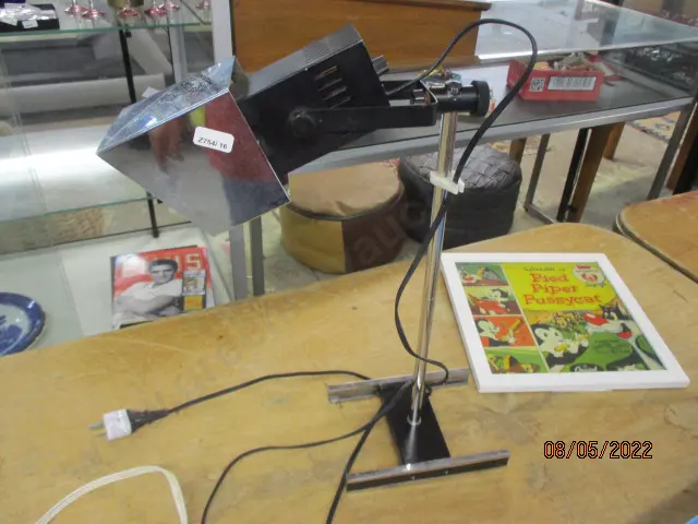 Retro Lamp Image 1++