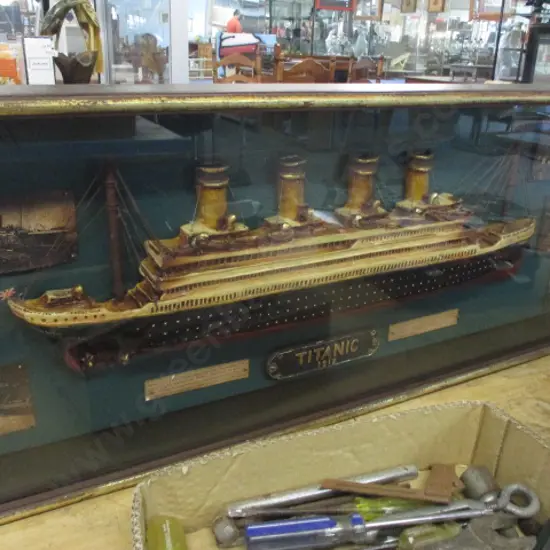 Titanic Model
