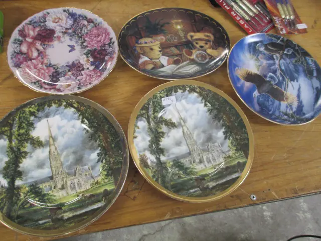 Collectors Plates Image 1++