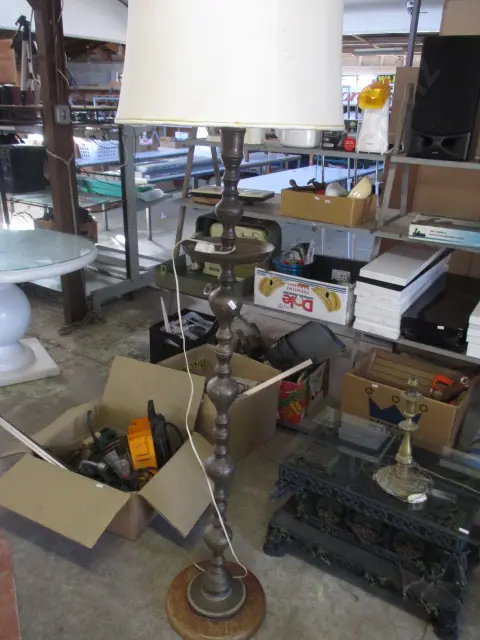 Brass Std Lamp Image 1++