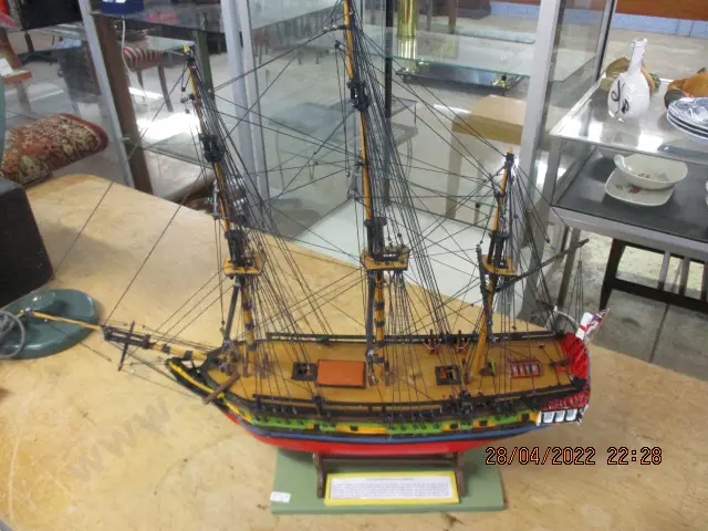 Model Boat Image 1++