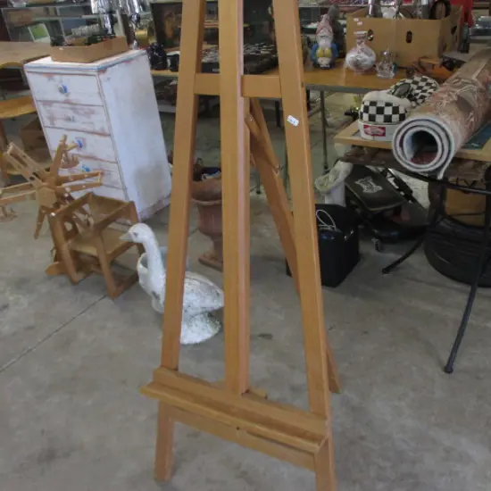 Easel